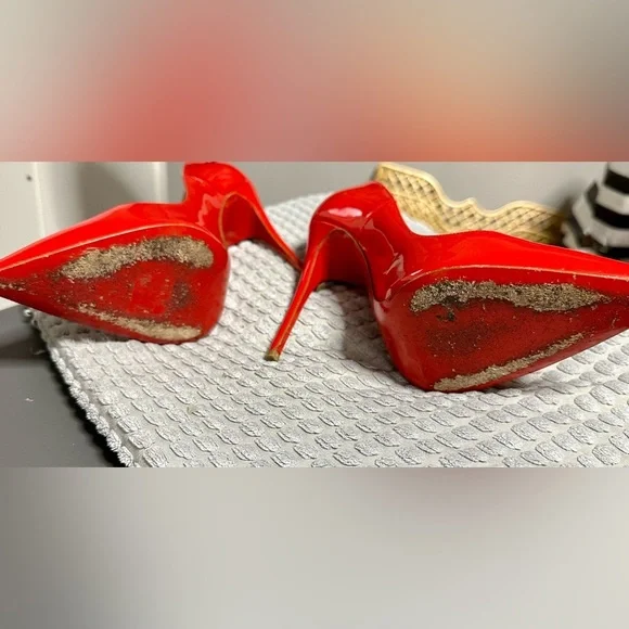 Christian Louboutin Red Patent Leather So Kate Pumps Heels Size 35.5 - Picture 4 of 10